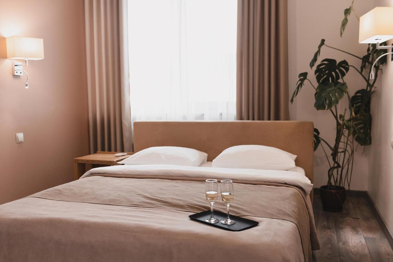 Sofia Hotel Velka Omeljana Eksteriør bilde