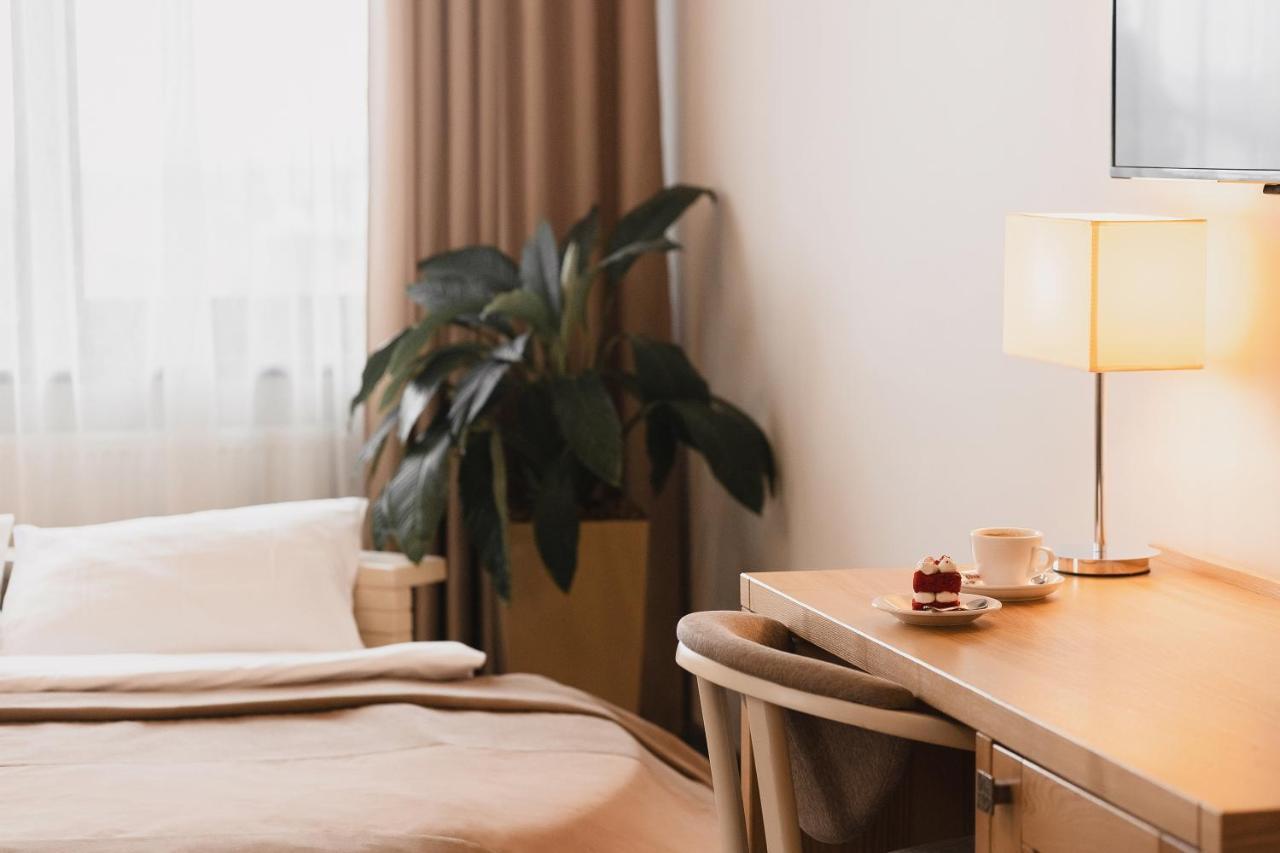 Sofia Hotel Velka Omeljana Eksteriør bilde