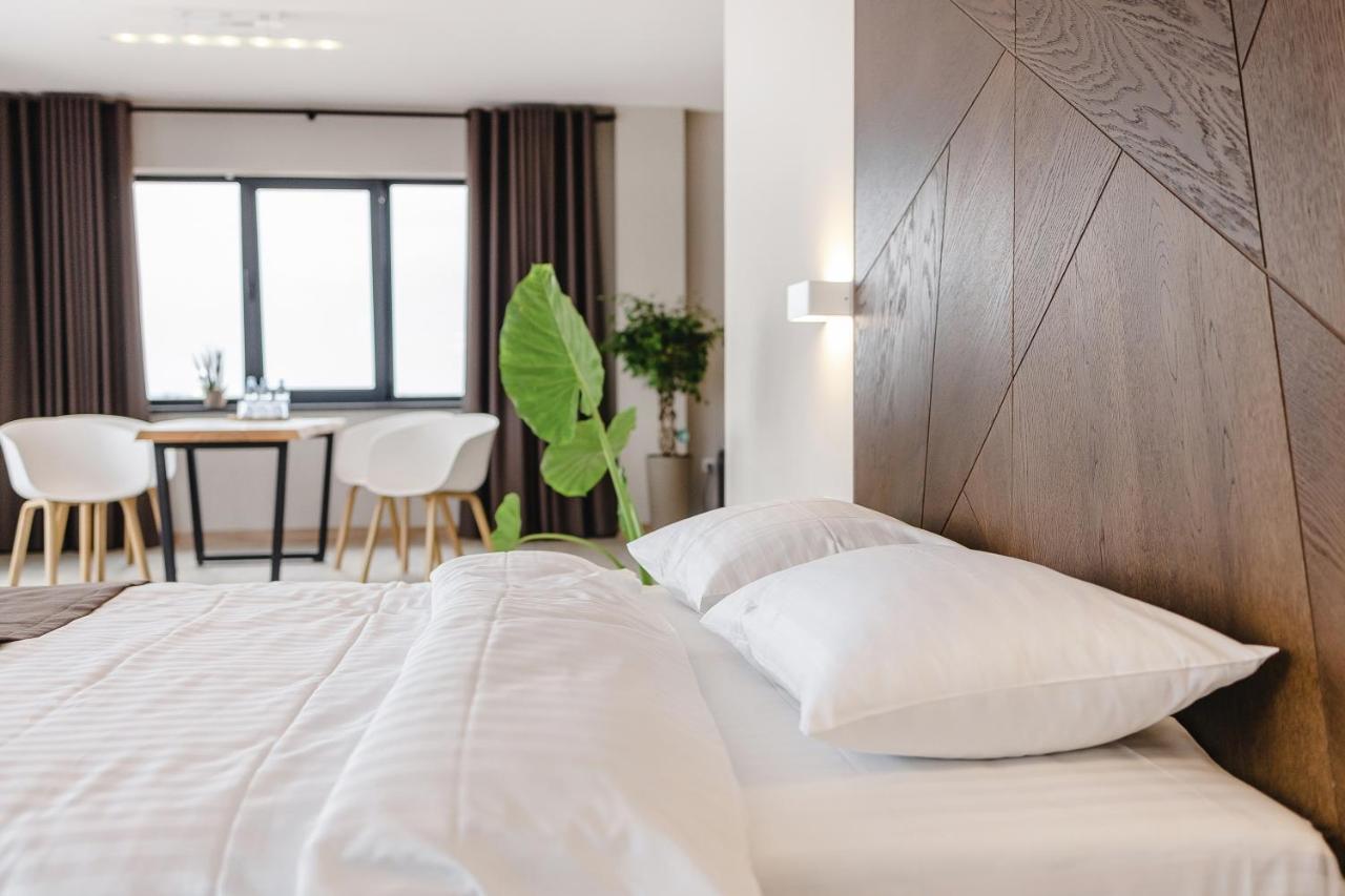 Sofia Hotel Velka Omeljana Eksteriør bilde